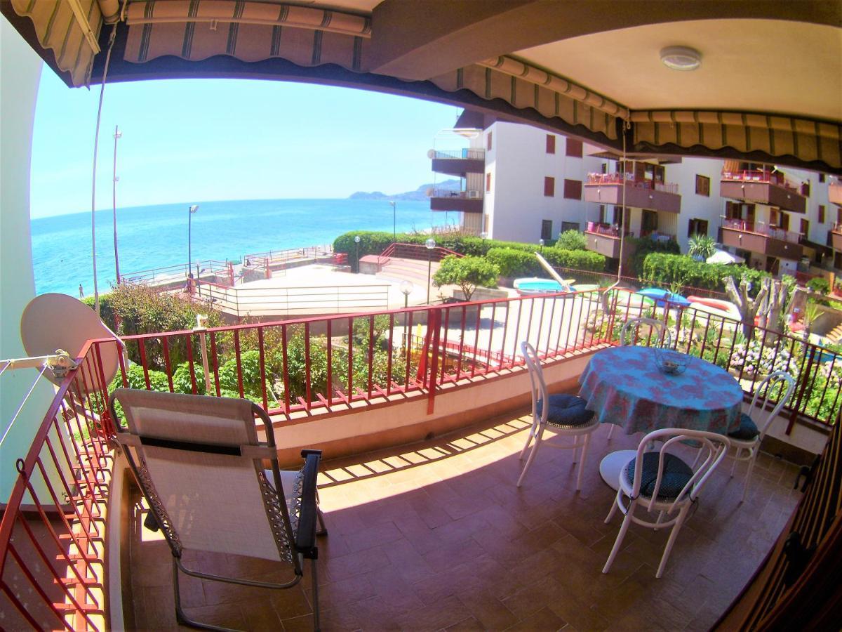 Sea Beach Taormina Apartment Letojanni Luaran gambar